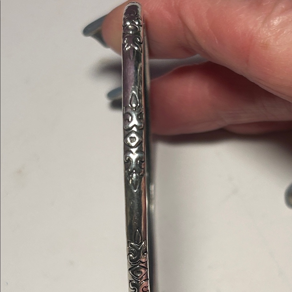 Silpada .925 Silver X O Willow Etched Bangle - Picture 5 of 7